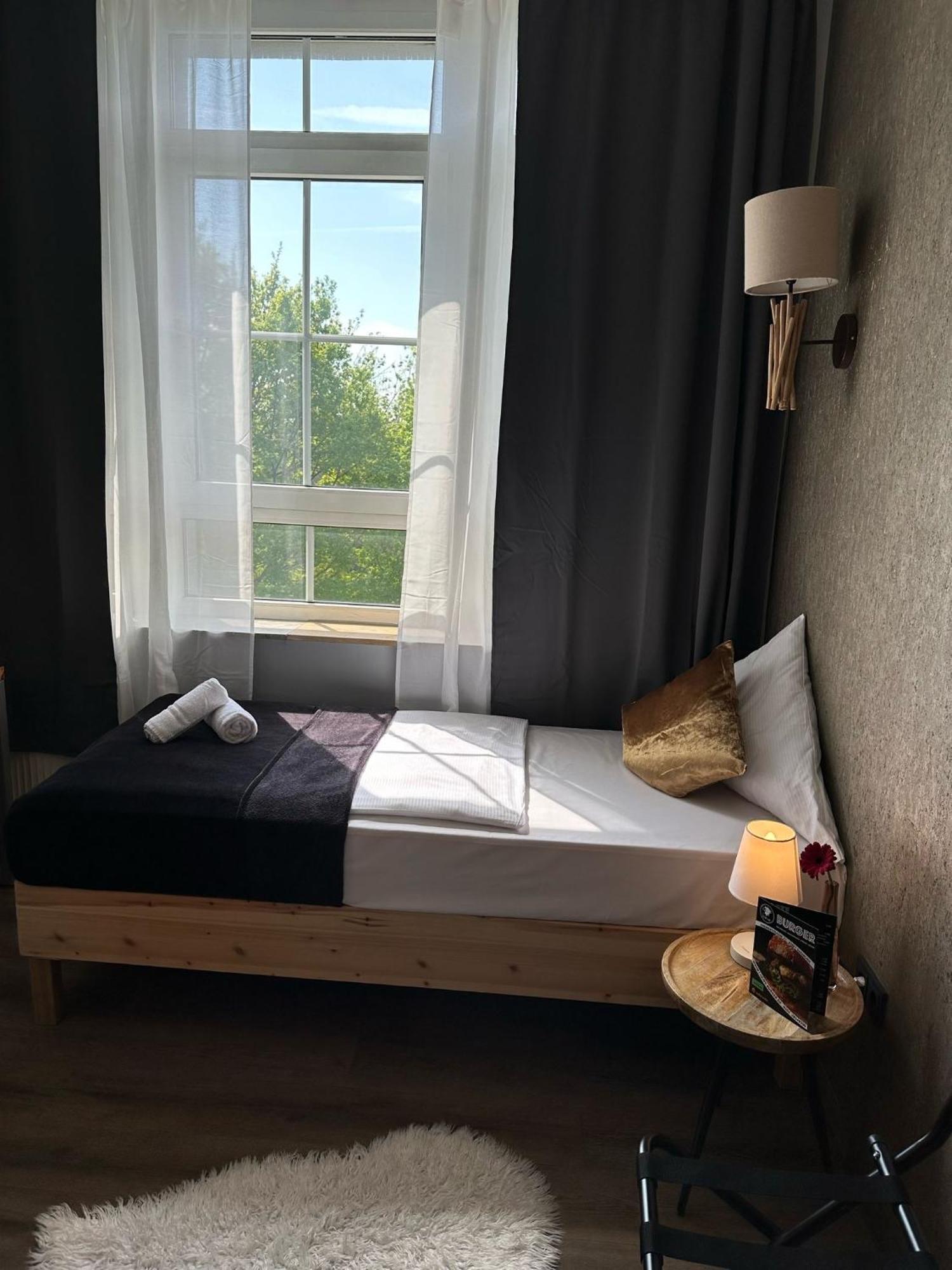 Hotel Restaurant Zum Loewen 뒤스부르크 외부 사진