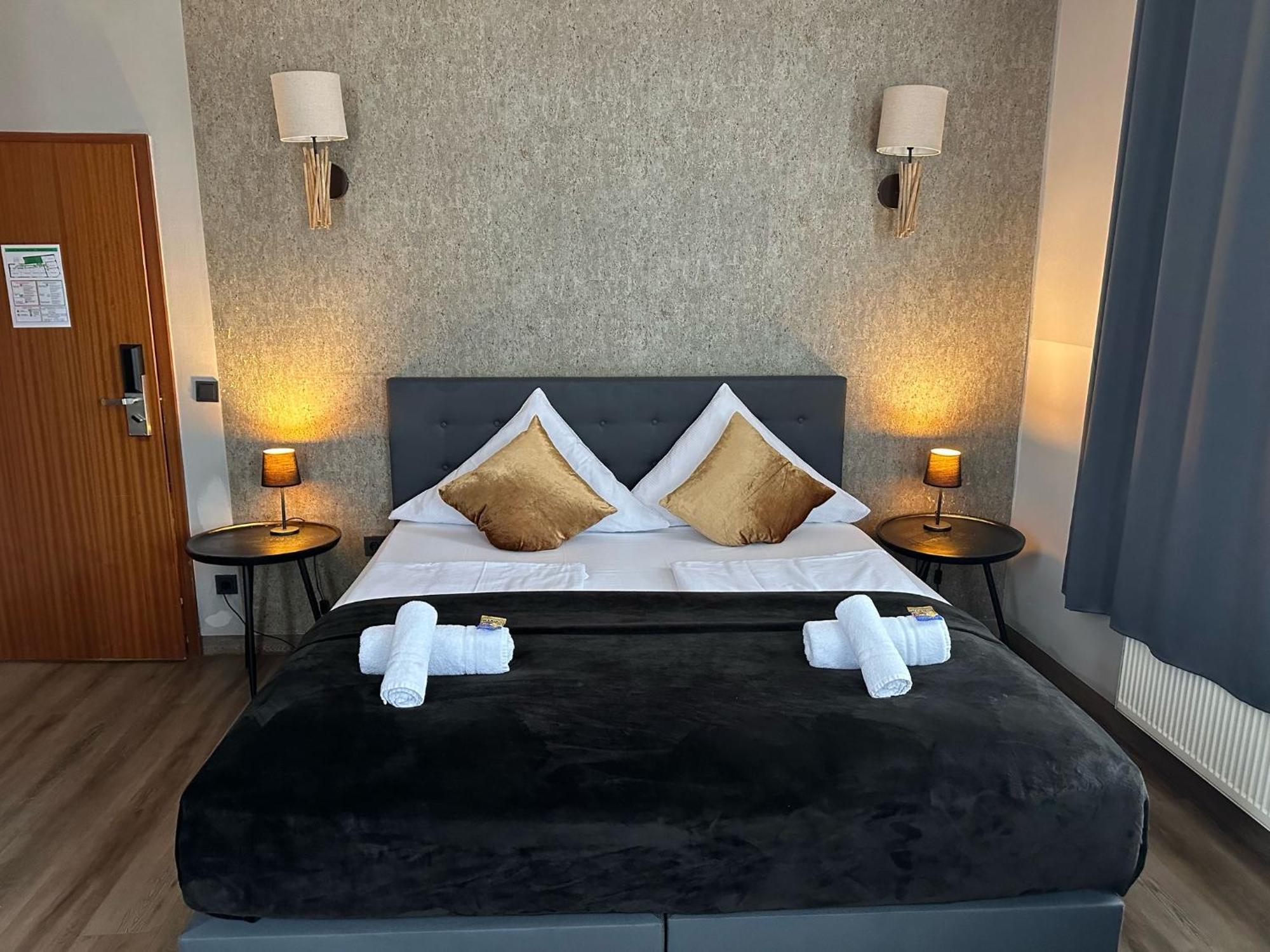 Hotel Restaurant Zum Loewen 뒤스부르크 외부 사진