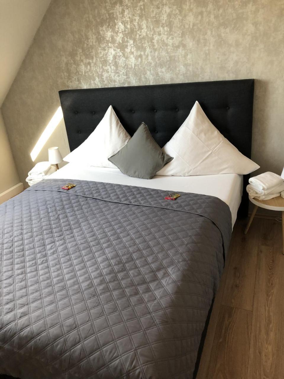 Hotel Restaurant Zum Loewen 뒤스부르크 외부 사진
